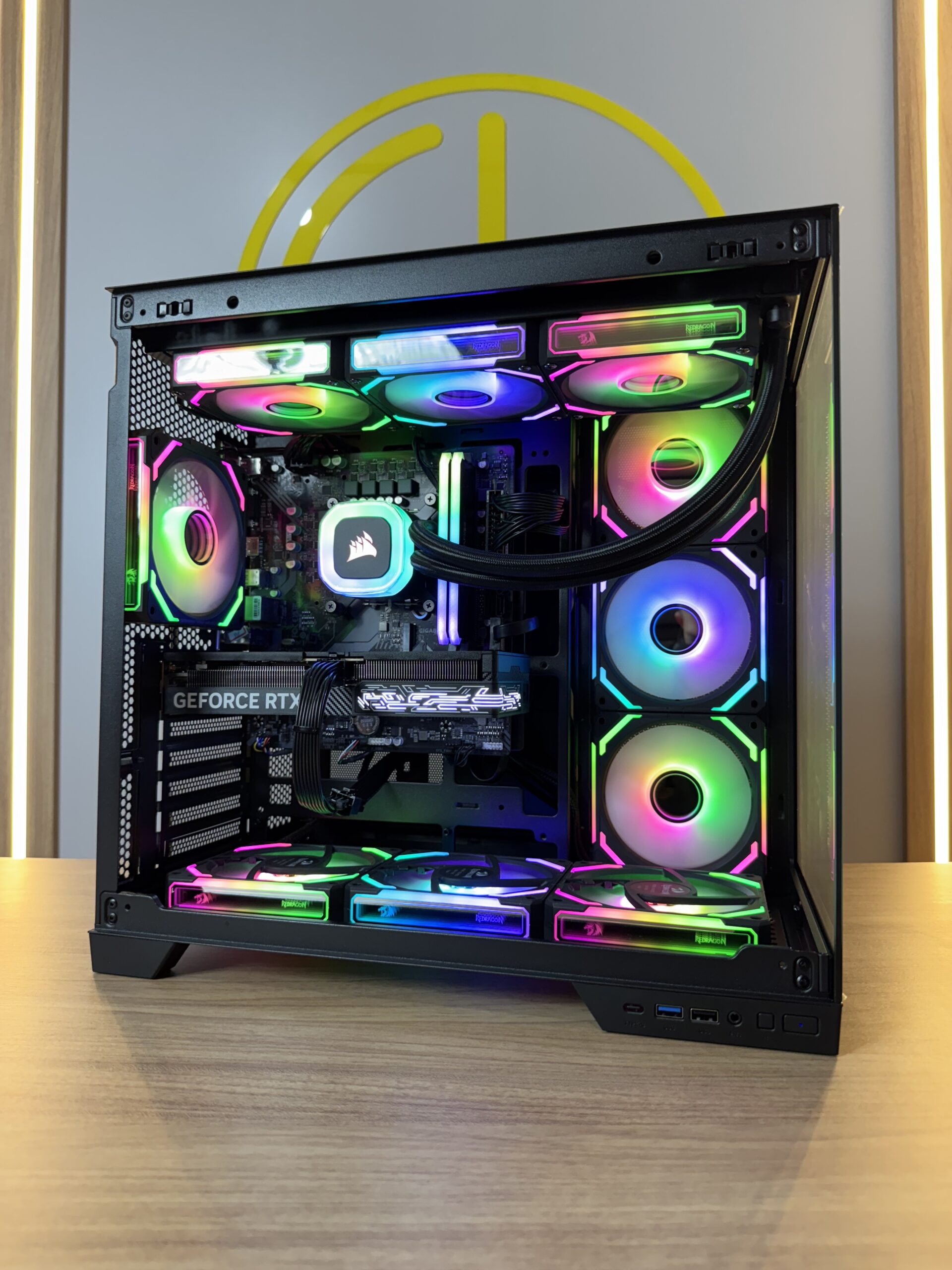PC Gamer Intel Core i7 13700KF + RTX 5060TI 8GB
