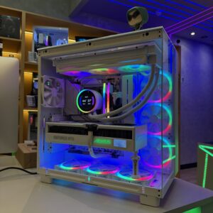 PC Gamer Ryzen 7 9800X3D + RTX 5090 32GB