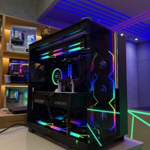 PC Gamer Ryzen 7 9800X3D + RTX 5090 32GB