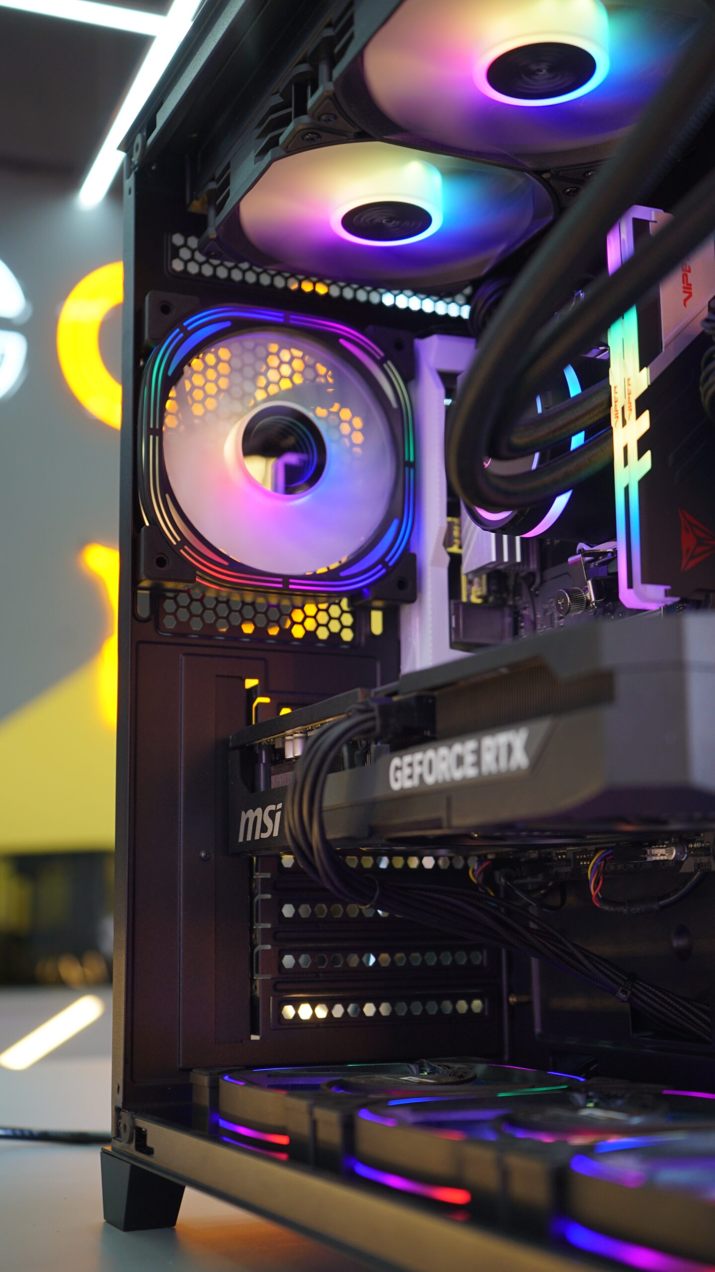 PC Gamer AMD Ryzen 7 9800X3D | MSI RTX 5070 Ti 16GB | 32GB DDR5 6000MHz | SSD 1TB NVMe - Imagem 2